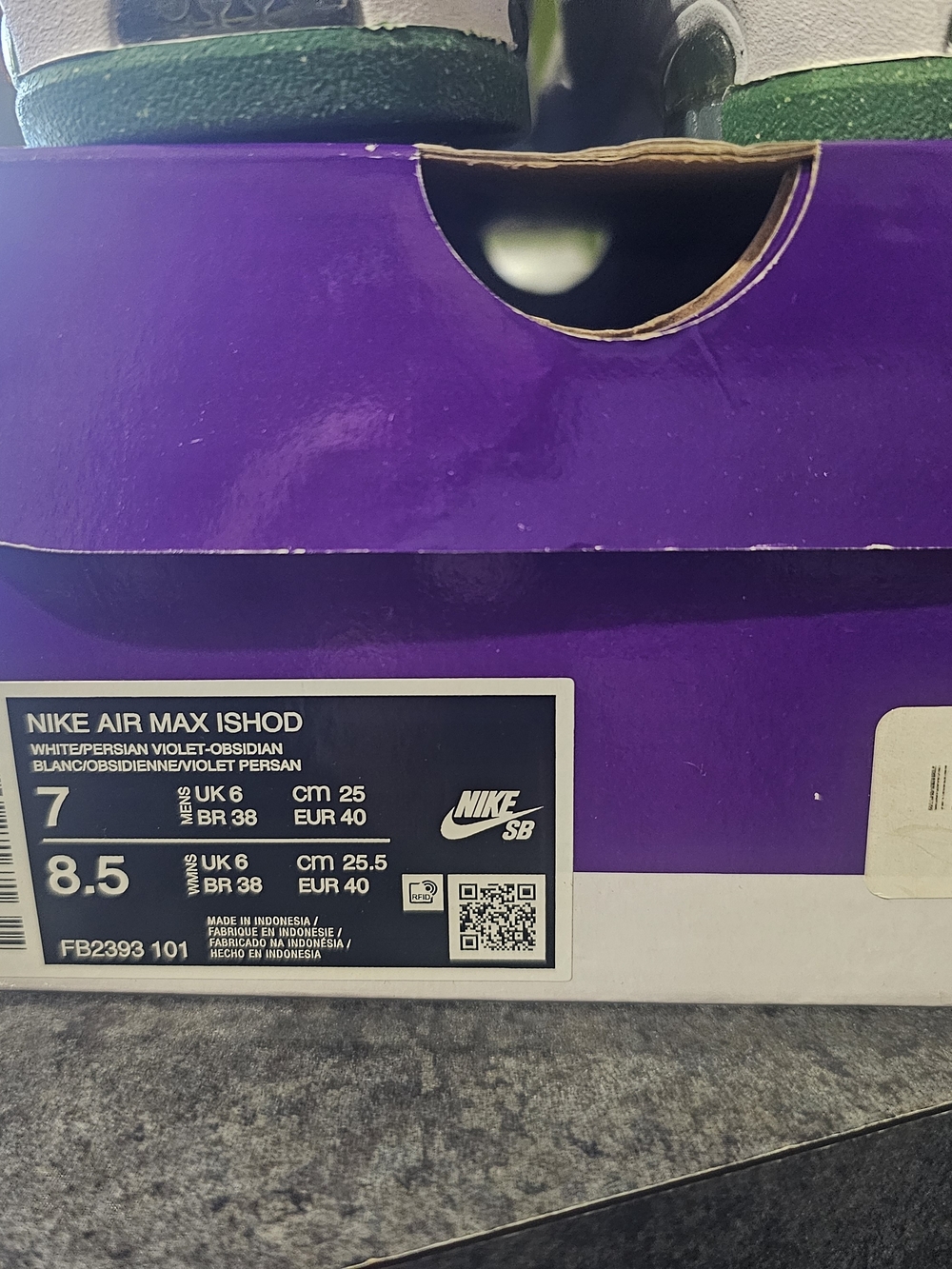 Nike Air Max Ishod - Purple / White / Green